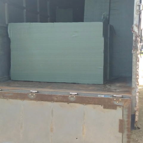 Xuất hàng cho khách